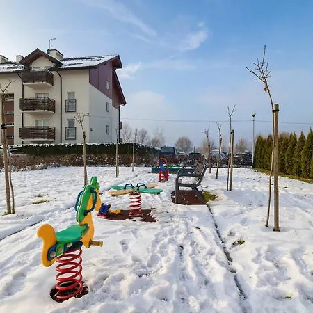 Komfortowy Z Prywatnym Ogródkiem I Parkingiem W Bielsko-białej By Renters *