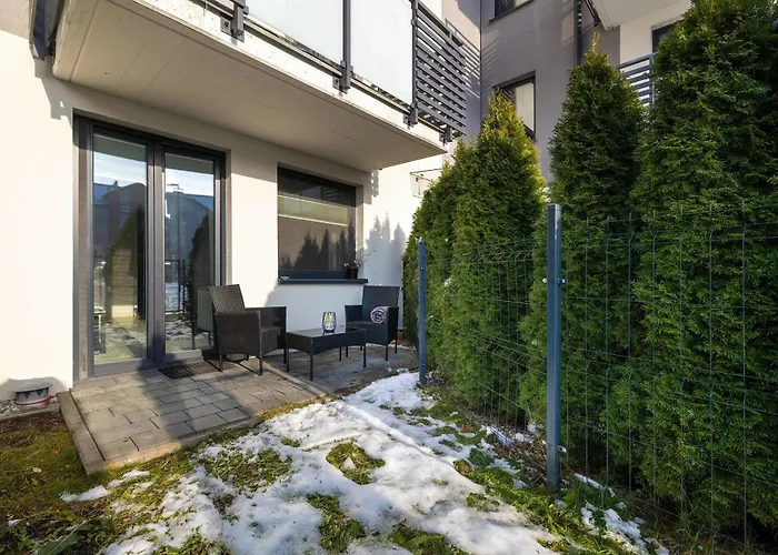 Komfortowy Z Prywatnym Ogrodkiem I Parkingiem W Bielsko-bialej By Renters Apartment *