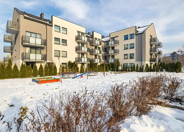 Komfortowy Z Prywatnym Ogrodkiem I Parkingiem W Bielsko-bialej By Renters *